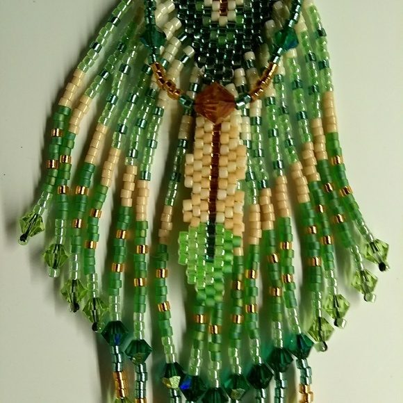 🔥SOLD🔥 at Comanche Pow Wow🔥 Beaded Handmade Green Gold Feather Earrings - Picture 4 of 7